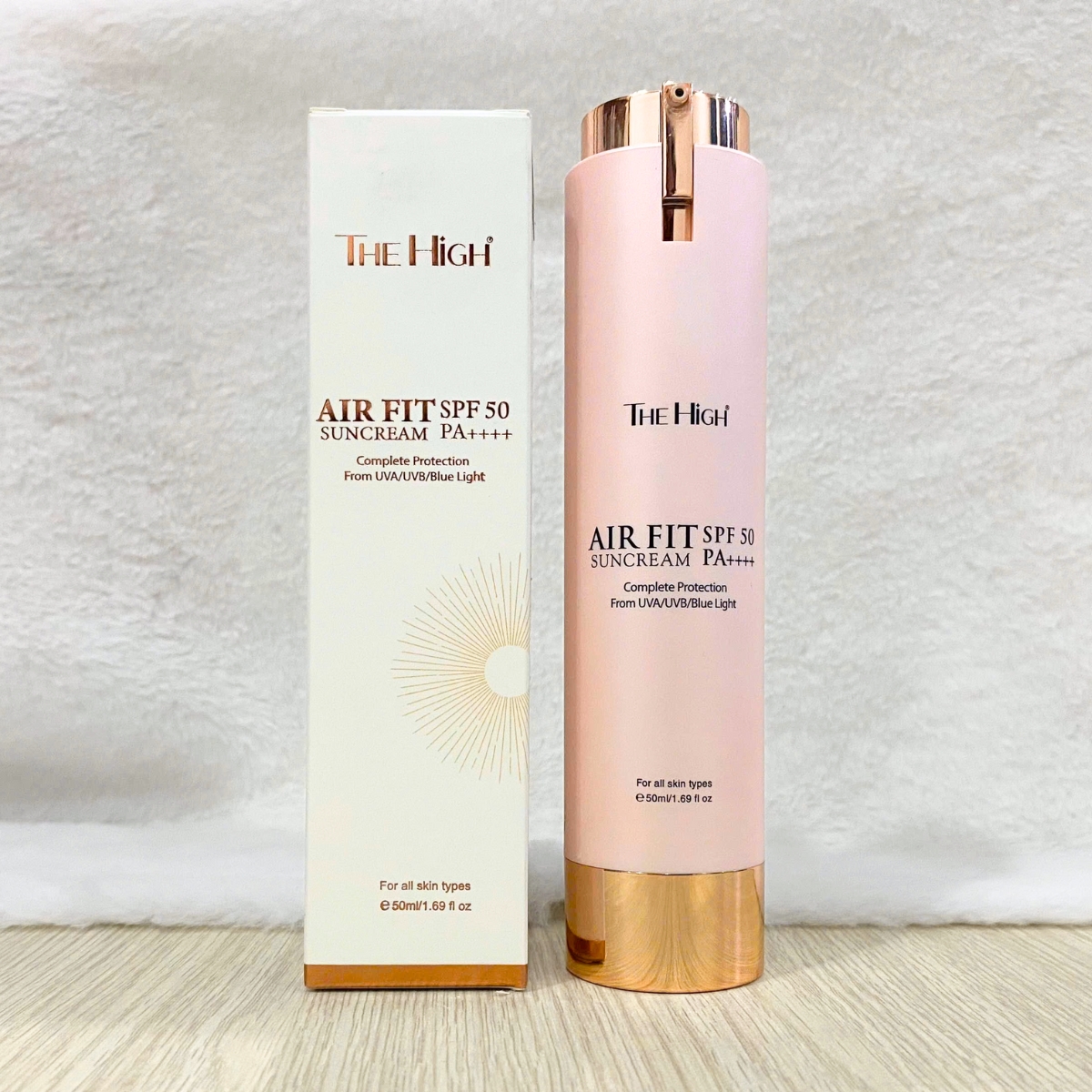 giúp bảo vệ da trước tác hại của ánh nắng mặt trời, tia UVA, UVB đồng thời giúp cung cấp dưỡng chất và độ ẩm cho da, giúp da căng mịn và mềm mại hơn.