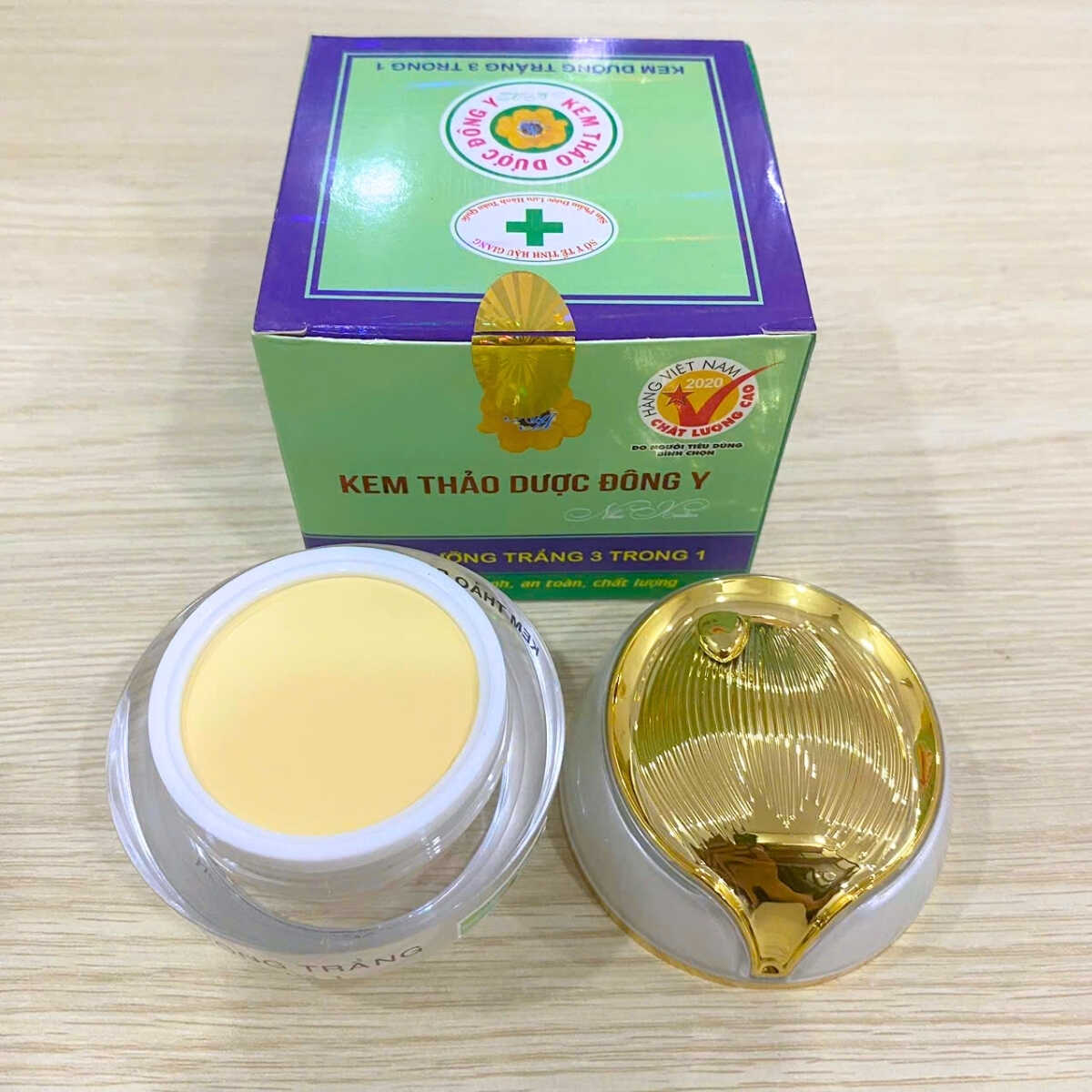 dưỡng da trắng hồng