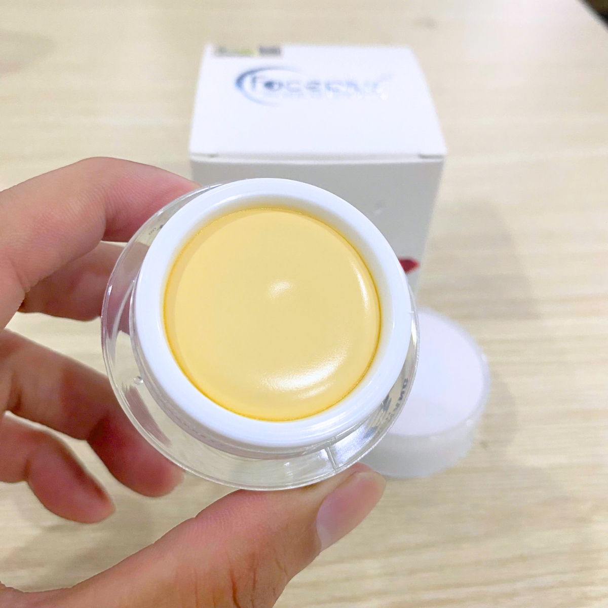 dưỡng trắng, chống nắng