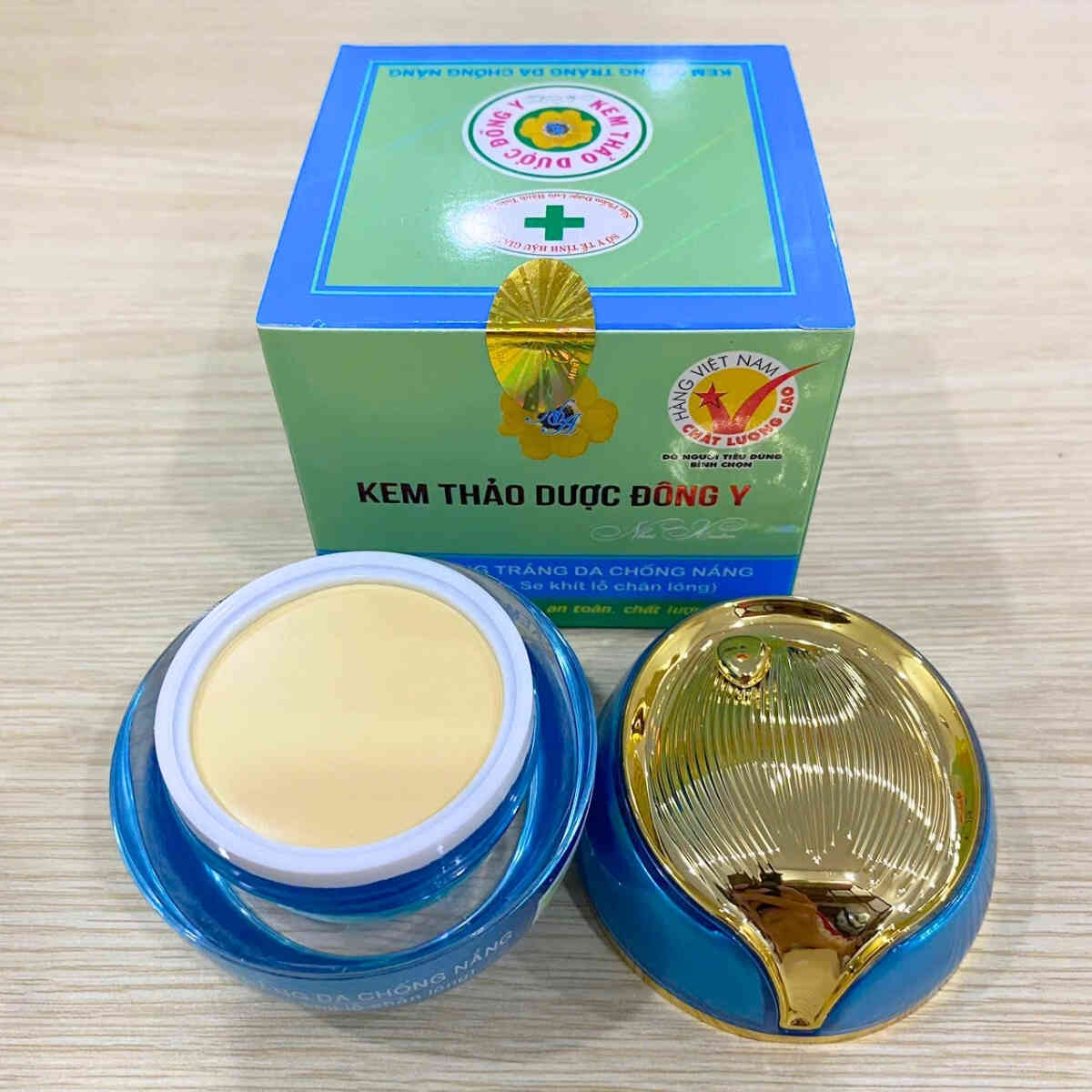 dưỡng trắng, chống nắng