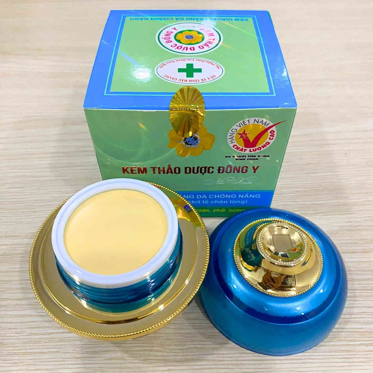 trắng da, chống nắng