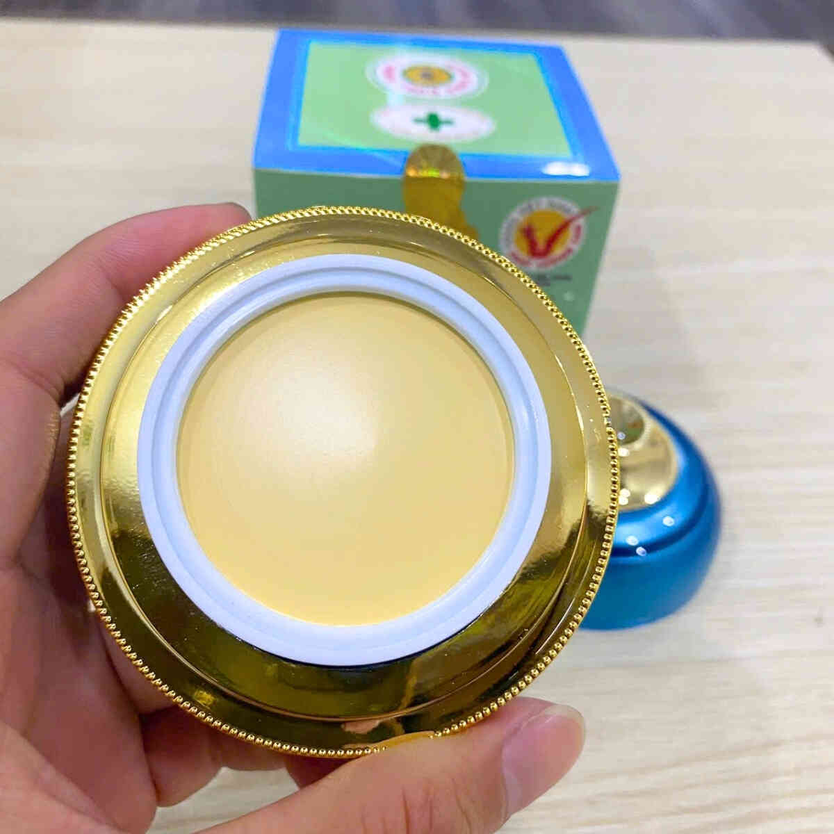 trắng da, chống nắng