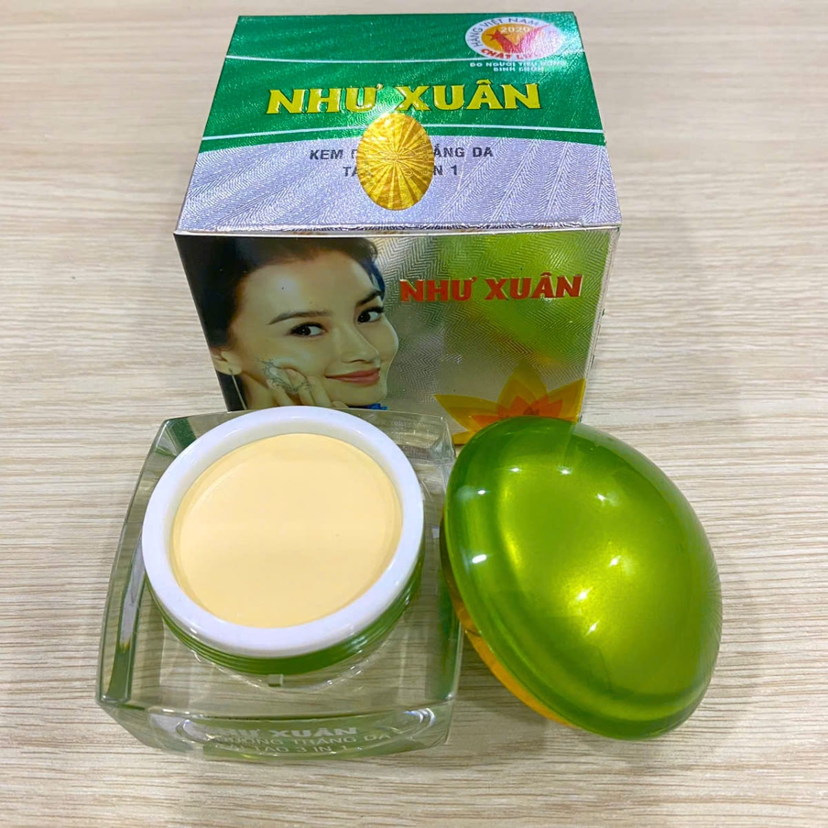 dưỡng trắng, giữ ẩm, tái tạo