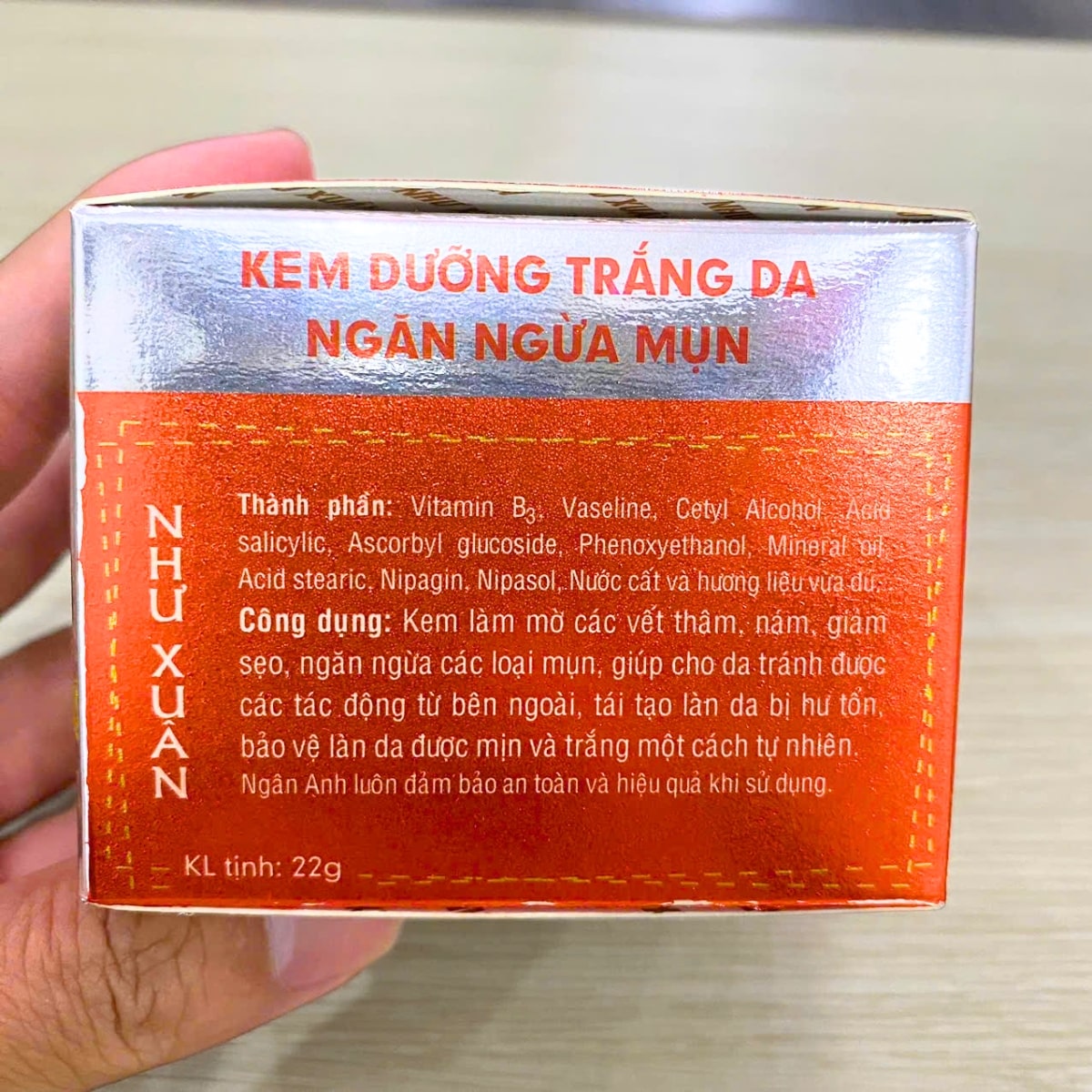 dưỡng trắng, ngừa mụn