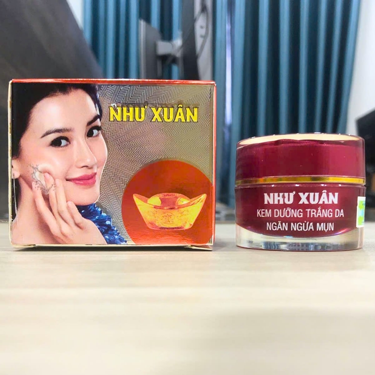 dưỡng trắng, ngừa mụn