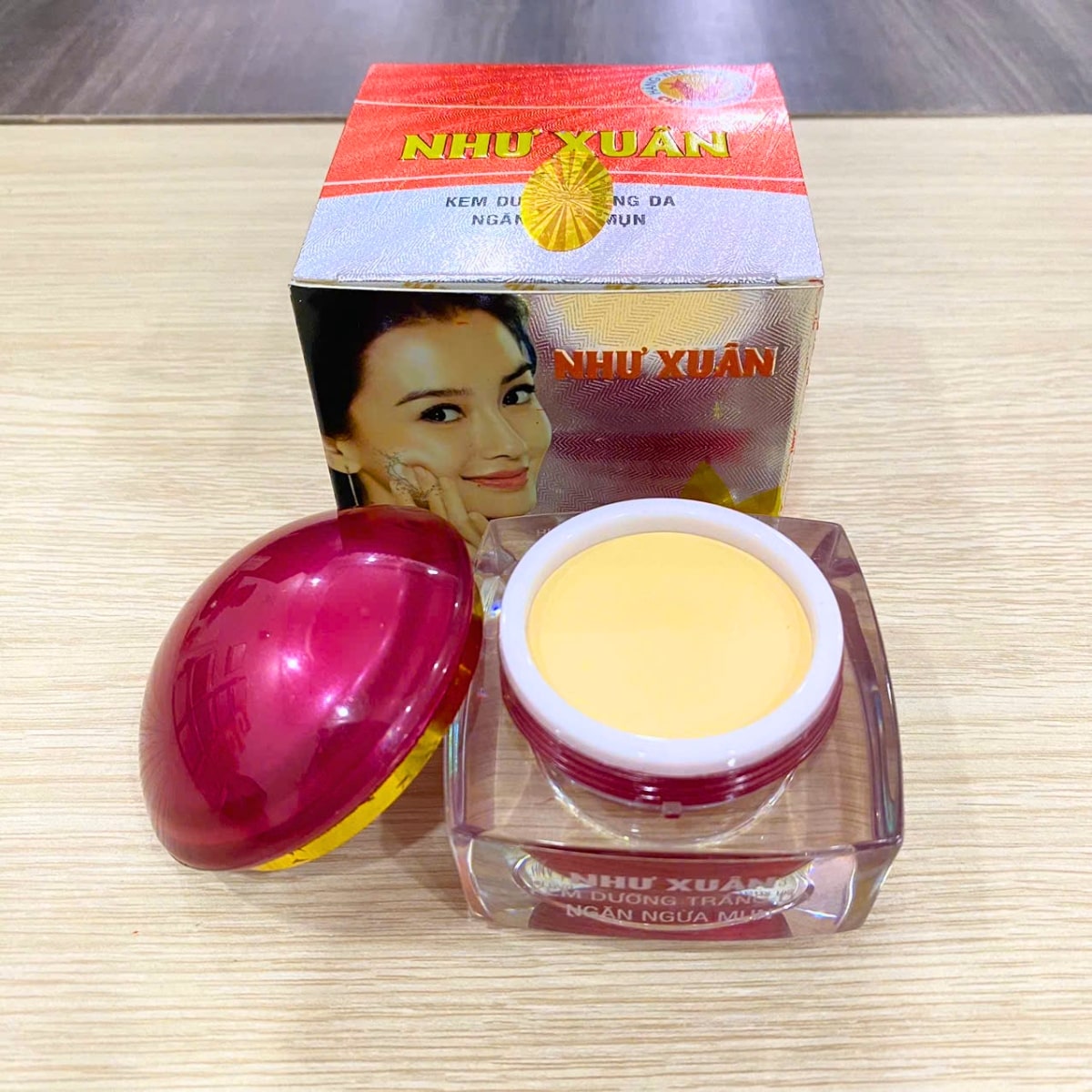dưỡng trắng, ngừa mụn