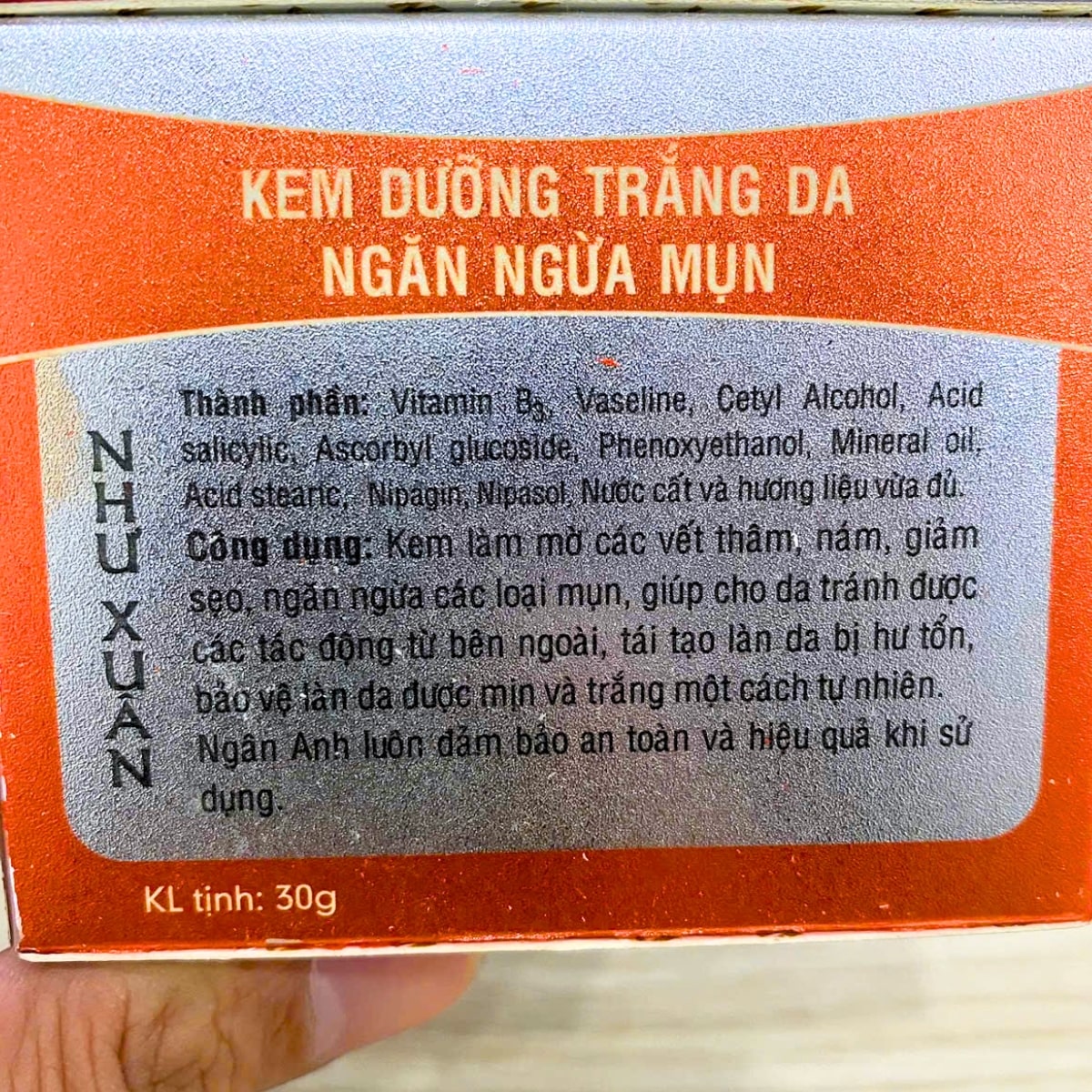 dưỡng trắng, ngừa mụn