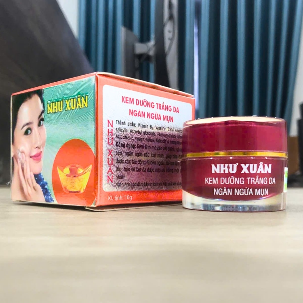 dưỡng trắng, ngừa mụn