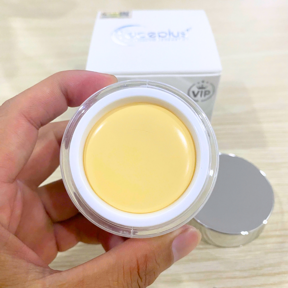 dưỡng trắng, ngừa mụn, mờ thâm