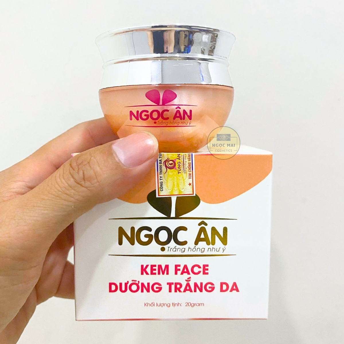 dưỡng trắng, giữ ẩm, ngừa lão hóa