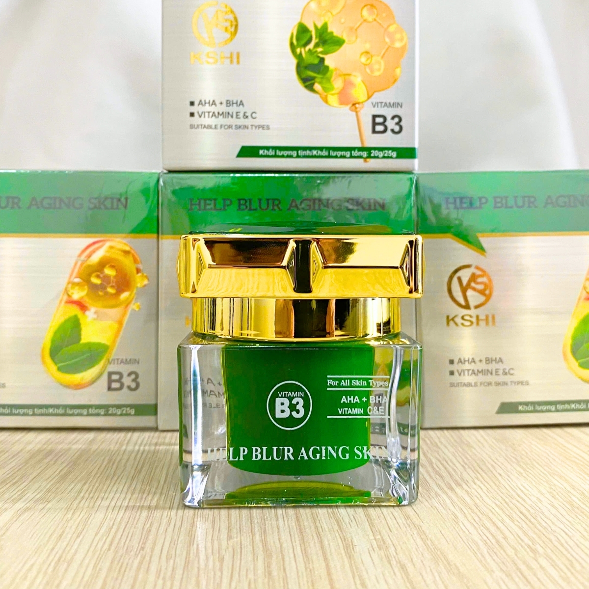 là giải pháp chăm sóc da chuyên sâu, giúp phục hồi làn da mệt mỏi, giảm nếp nhăn, thâm nám, đốm nâu và lấy lại sự căng mướt, rạng rỡ tự nhiên.