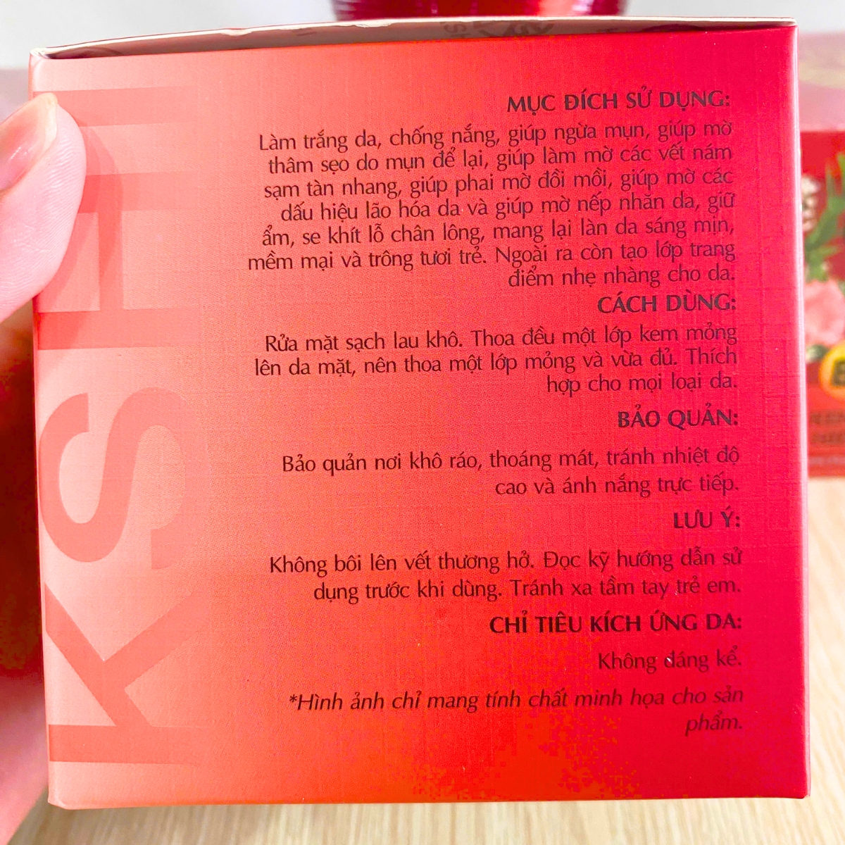 kem làm mờ các dấu hiệu lão hóa KSHI 30g là giải pháp chăm sóc da chuyên sâu, giúp phục hồi làn da mệt mỏi, giảm nếp nhăn, thâm nám, đốm nâu và lấy lại sự căng mướt, rạng rỡ tự nhiên.