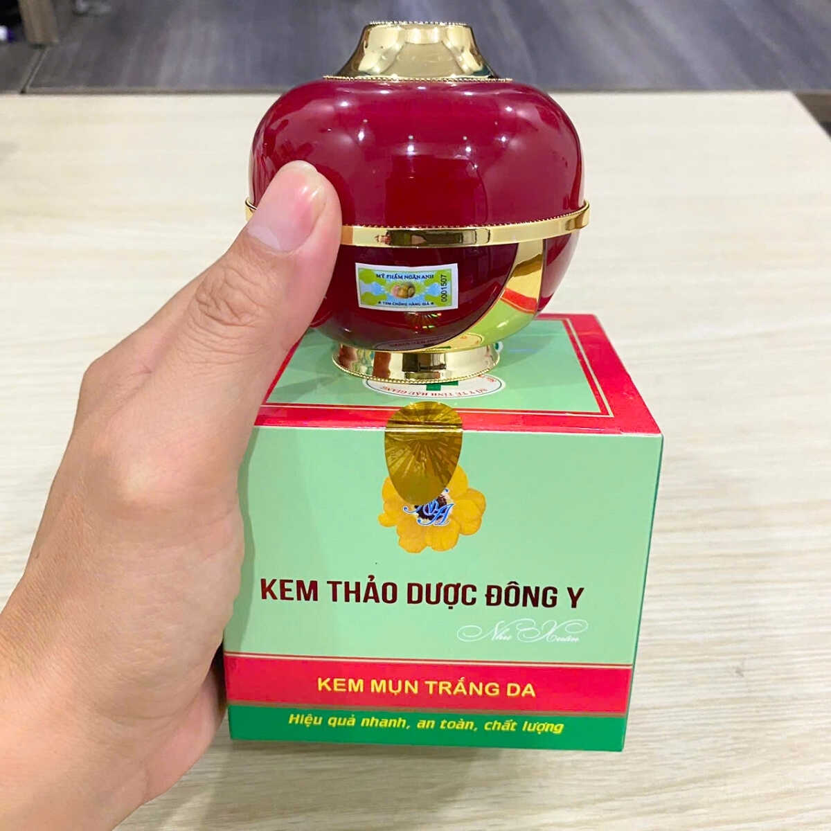 ngừa mụn, trắng da, mờ thâm