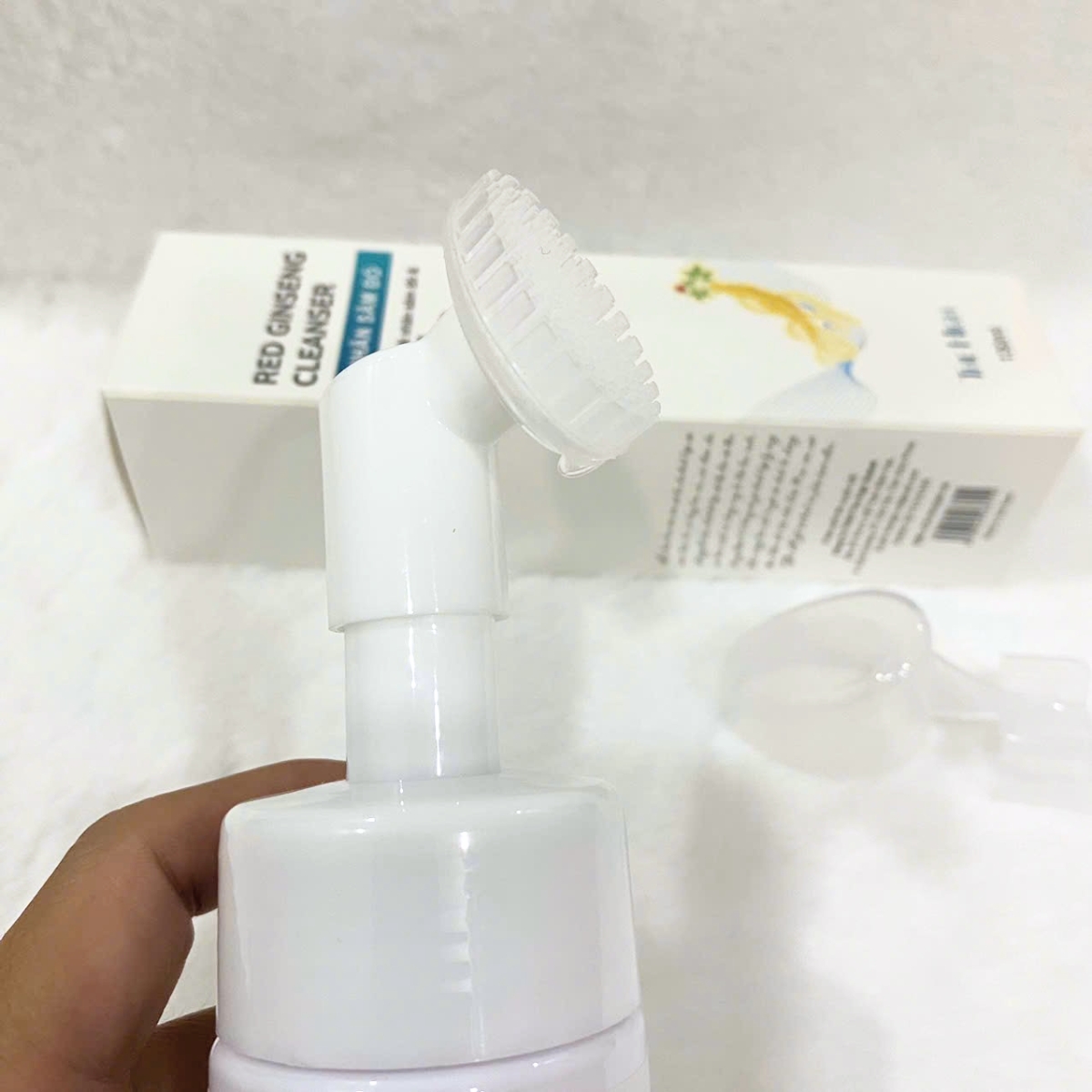 kem rửa mặt tạo bọt nhân sâm đỏ The High công thức dịu nhẹ giúp làm sạch sâu và hỗ trợ dưỡng ẩm tuyệt vời giúp bạn có được làn da sáng mịn, khỏe đẹp