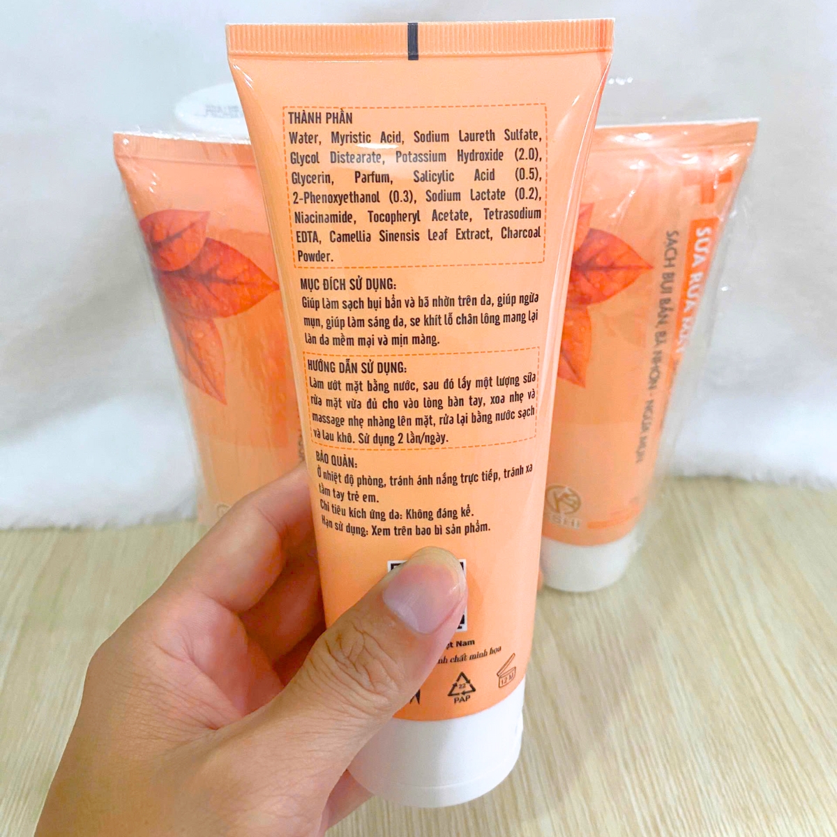 Sữa rửa mặt ngừa mụn, sáng da KSHI Sữa rửa mặt KSHI là giải pháp chăm sóc da hằng ngày giúp bạn có làn da sáng khỏe, mịn màng và không còn lo mụn.